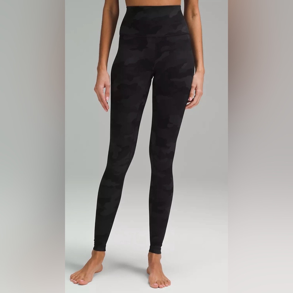 Lululemon Black Camo Athletic Leggings with Brand Tag